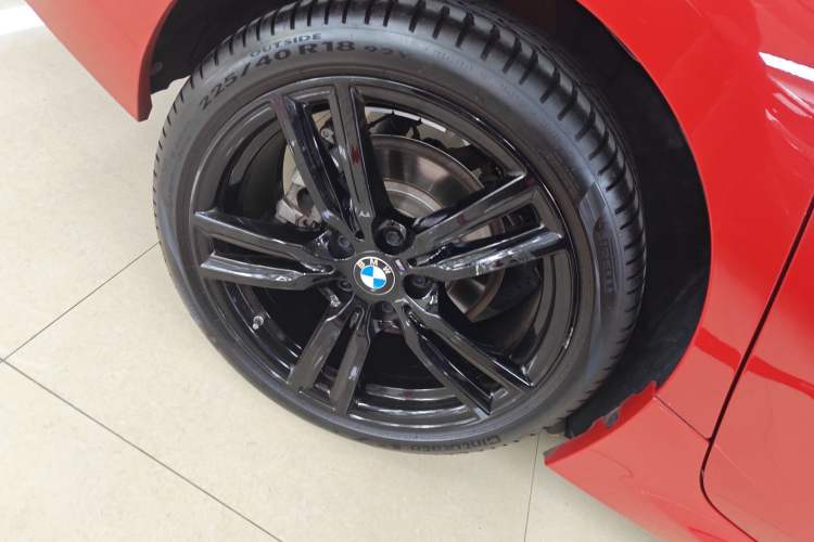 Used BMW 1 Series 2023 125i M Sport Night Edition Right Rear Wheel Hub