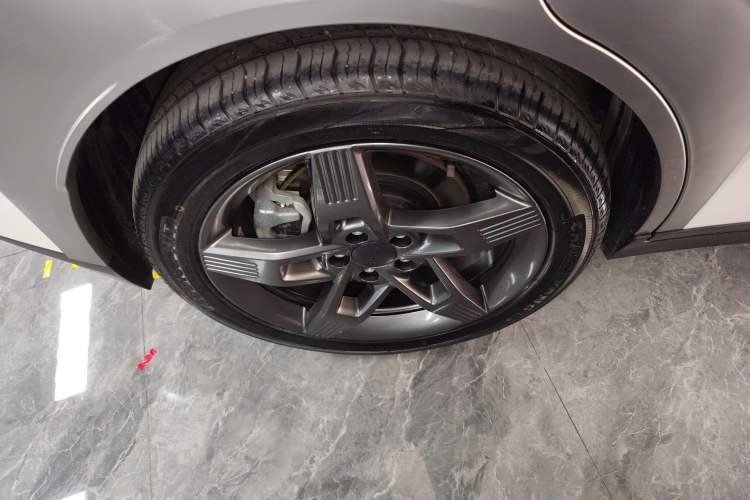 Used AION Y 2022 Plus 70 Tech Edition Right Rear Wheel Hub