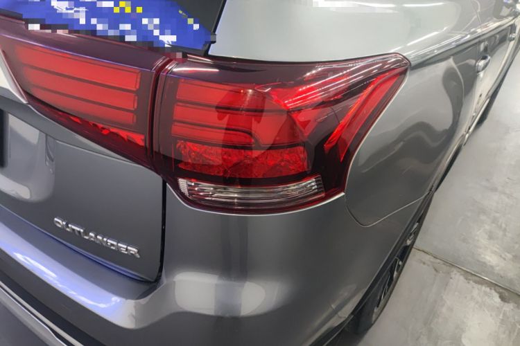 Used Mitsubishi Outlander 2020 2.0L Two-Wheel Drive Comfort Edition 7-Seater