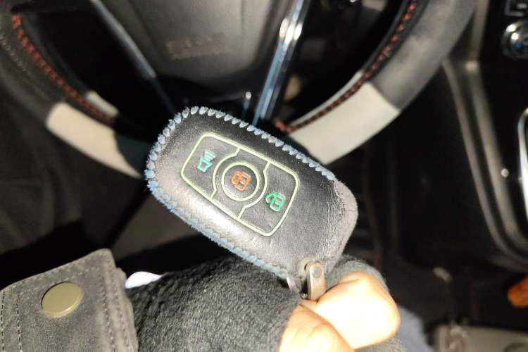 Used Haval H6 2016 Upgraded Model 1.5T Automatic Two-Wheel Drive Elite Version Vehicle Key