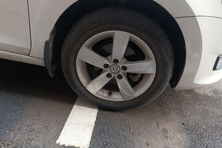 Used Volkswagen Santana 2015 1.4L Manual Comfort Edition
