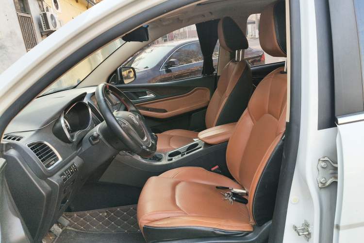 Used Baojun 560 2017 Rhythmic Edition 1.5T Manual Premium Model