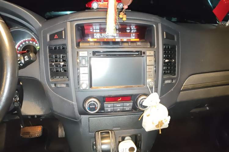 Used Mitsubishi Pajero 2014 3.0L Elite Edition
