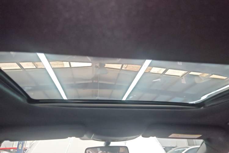 Used Lincoln MKC 2017 2.0T Two-Wheel Drive Deluxe Edition