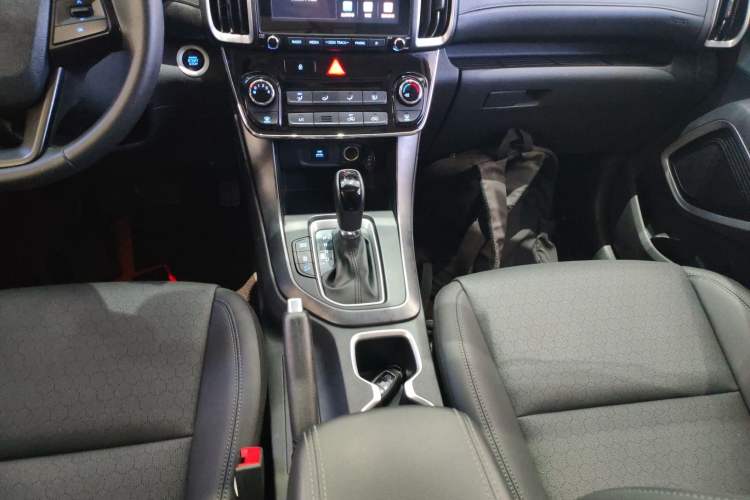 Used Hyundai ix35 2019 2.0L Automatic 2WD Zhiyong·Changxiang Edition China VI Standard
