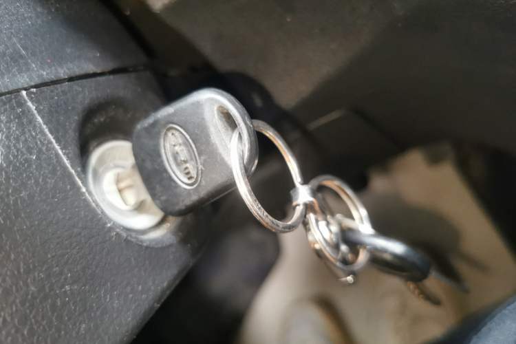 Used Jinbei Gold Hiace 2021 1.5L Passenger Van Travel Lion 7-Seater
