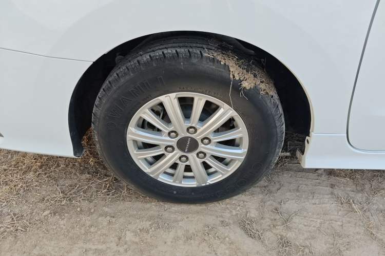 Used SAIC MAXUS G20 2023 Facelifted ES 2.0T Gasoline Automatic Value Edition