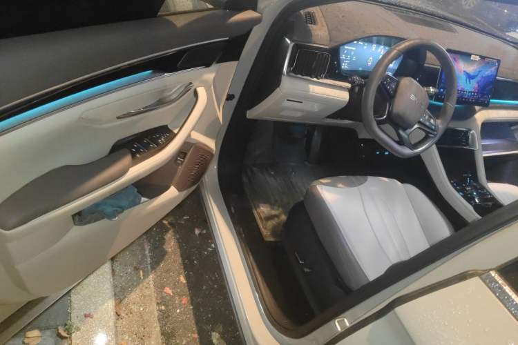 Used BYD Song PLUS New Energy 2025 DM-i Intelligent Driving 112KM Prestige Model
