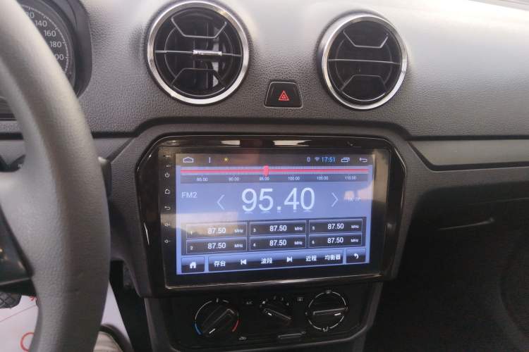 Used Volkswagen Jetta 2017 1.5L Manual Fashion Edition
