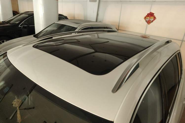 Used Volkswagen Tiguan 2016 300TSI Automatic Two-Wheel Drive Luxury Edition Roof