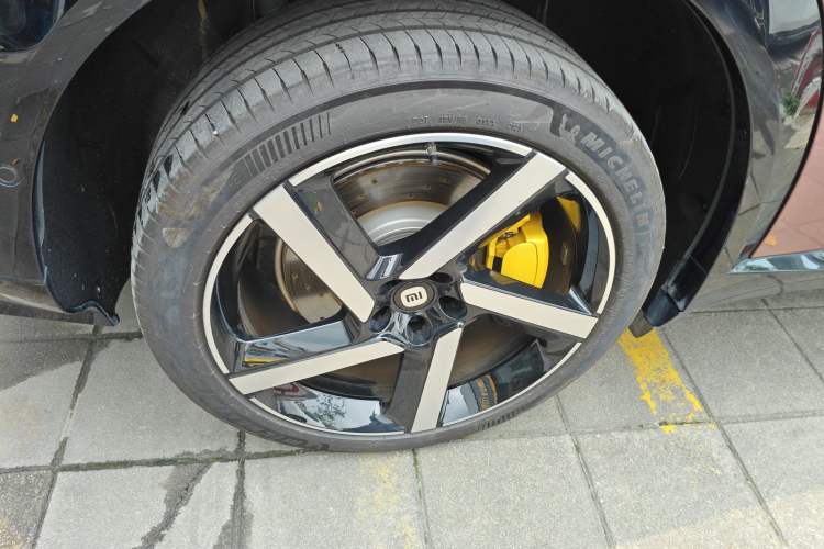 Used Xiaomi Auto YU7 2025 Ultra-Long Range High-Performance All-Wheel-Drive Max Edition Exterior 5