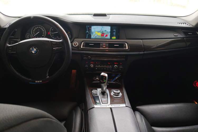 Used BMW 7 Series 2009 730Li Luxury Model Center Console