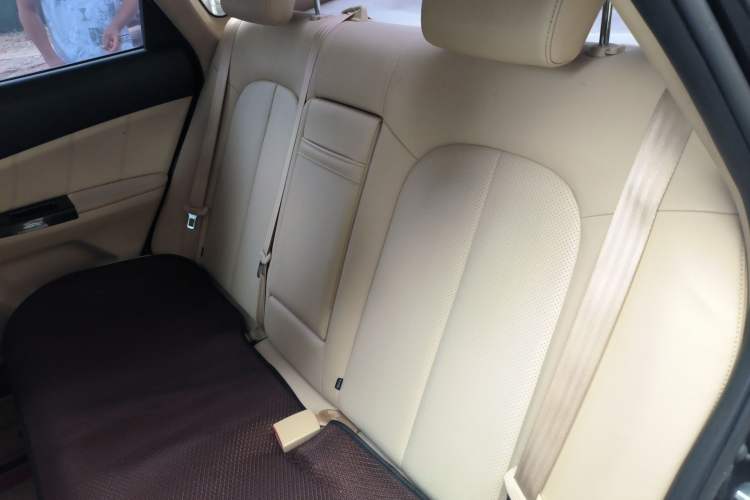 Used CHANGAN Eado 2015 1.6L Manual Luxury Model China IV Standard Left Rear Seat