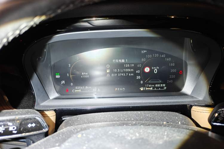 Used Lincoln Corsair 2022 2.0T Two-Wheel Drive Luxury Edition Odometer Close Up