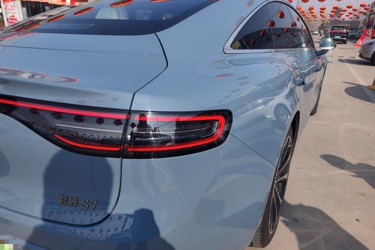 Used Hima Luxeed S7 2025 855 km Max