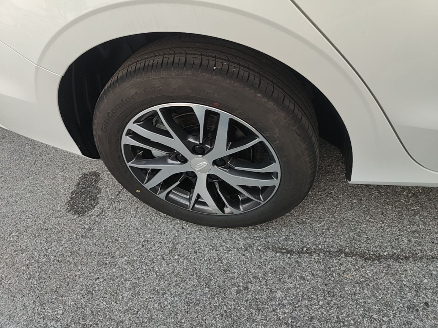 Geely Auto Emgrand 2026 Model 4th Generation 4 Millionth Anniversary Edition 1.5L CVT Overdrive Edition — снимка 11