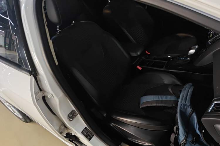 Used Ford Focus 2018 Hatchback Classic 1.6L Automatic Trendy SmartDrive Edition