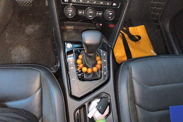 Used Volkswagen Tiguan L 2020 330TSI Automatic Two-Wheel Drive Smart Luxury Edition China VI Standard Gear Lever