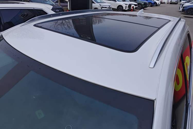 Used Cadillac XT4 2018 28T Two-Wheel Drive Leading Version
