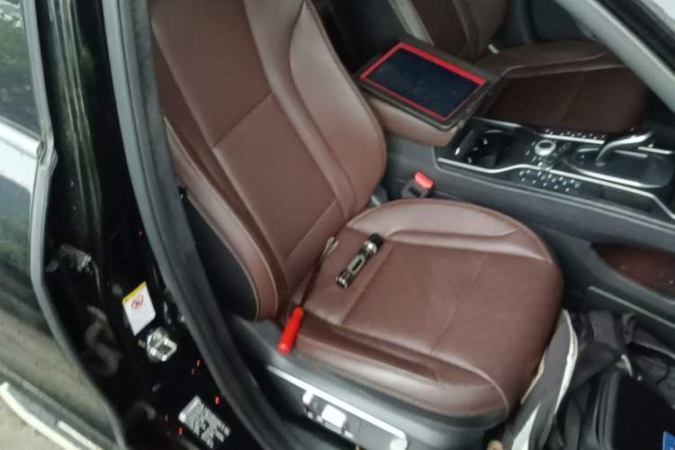 Used Wey VV6 2021 2.0T Two-Wheel Drive Smart Protection+
