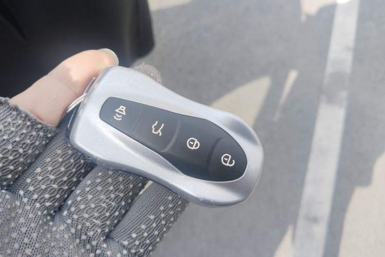 Used Geely Auto Emgrand X7 Sport 2020 1.8TD DCT Smart Connect PRO Vehicle Key