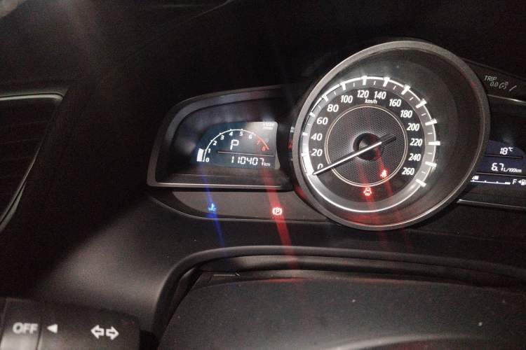 Used Mazda CX-4 2016 2.0L Automatic 2WD Blue Sky Dynamic Edition Odometer Close Up