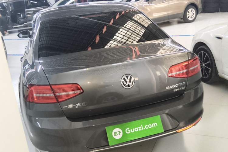 Used Volkswagen Magotan 2017 330TSI DSG Leading Model
