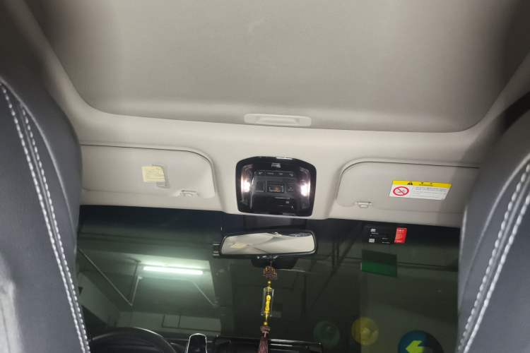 Used Toyota Harrier 2022 Dual-Engine 2.5L CVT Two-Wheel Drive Luxury Edition
