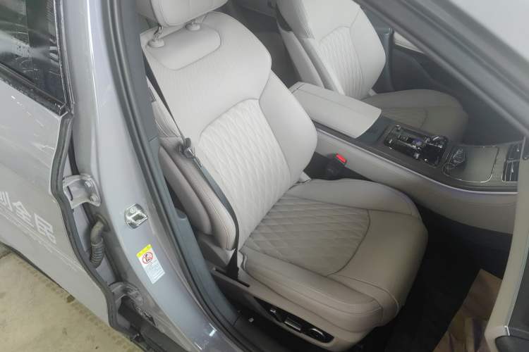 Used BYD Han 2025 EV Intelligent Driving Edition 701KM LiDAR Flagship Model
