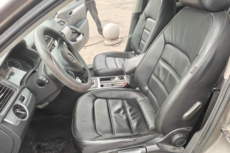 Used Volkswagen Passat 2011 1.8TSI Automatic Prestige Edition Left Front Seat