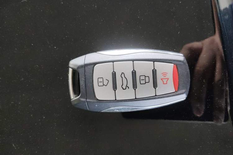 Used Haval M6 2019 1.5T Manual Two-Wheel Drive Urban Version China VI Standard Vehicle Key