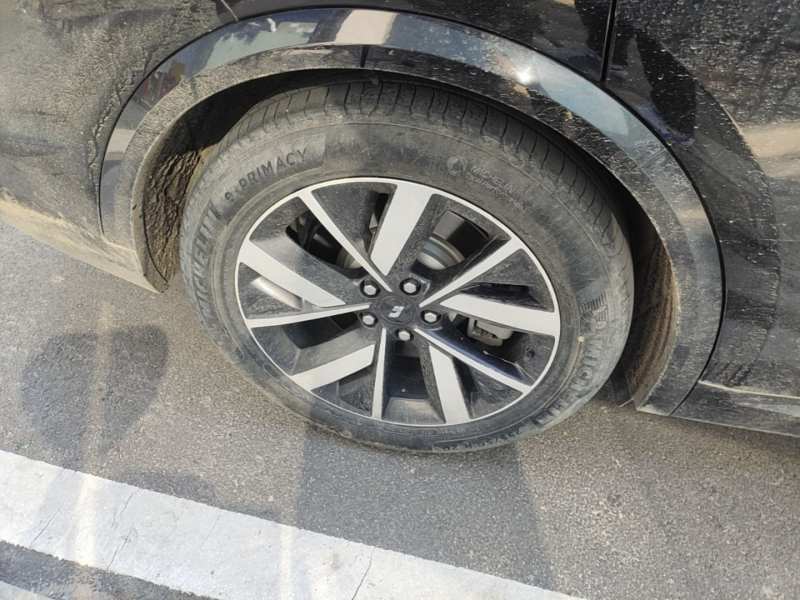 Used Li Auto L8 2023 Pro Model — 25