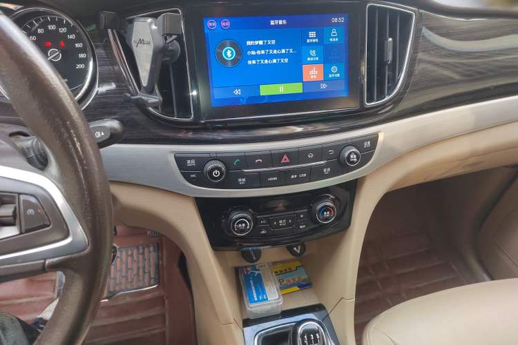 Used Baojun 730 2016 1.5L Manual Luxury Edition 7 Seats
