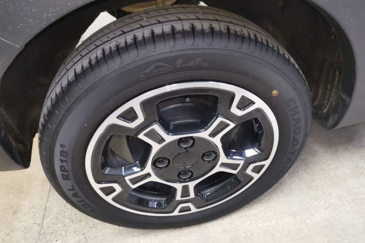 Used Geely Galaxy Panda 2025 210km Panda Rider Right Rear Wheel Hub