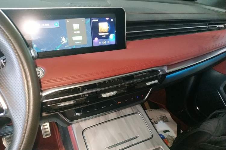 Used JETOUR X70 PLUS 2023 1.5T DCT Brave PLUS 5-Seater
