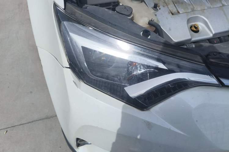 Used Toyota RAV4 2016 2.0L CVT Two-Wheel Drive Smart Edition China V Standard
