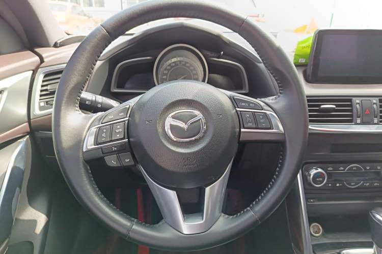 Used Mazda CX-4 2016 2.0L Automatic 2WD Blue Sky Luxury Edition Steering Wheel