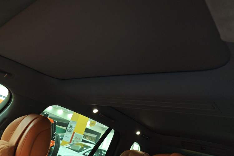 Used Hima AITO M8 2025 Extended-Range Ultra Version 53.4 kWh 6-Seater Edition
