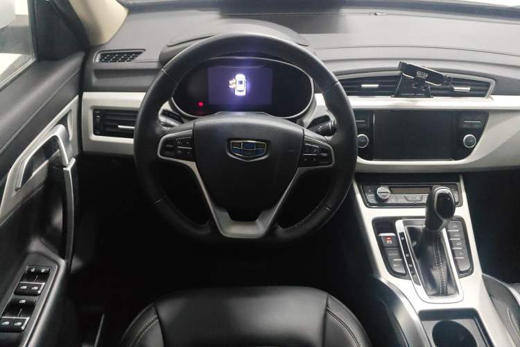 Used Geely Auto Emgrand X7 Sport 2018 1.8TD Automatic Two-Wheel Drive Smart Connect 4G Internet Edition Steering Wheel
