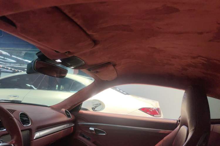 Used Porsche 718 2016 Cayman 2.0T
