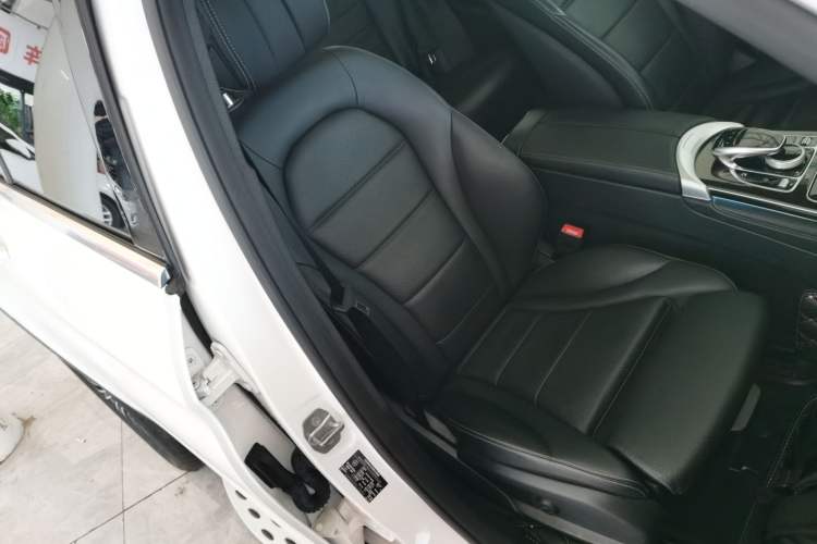 Used Mercedes-Benz GLC 2019 GLC 260 L 4MATIC Dynamic Model