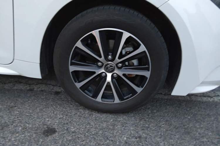 Used Toyota Levin 2024 Smart Electric Hybrid Dual-Engine 1.8L Leading Edition