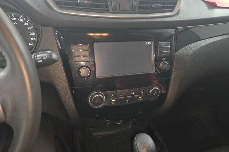 Used Nissan Qashqai 2017 2.0L CVT Smart Enjoyment Version China VI Standard