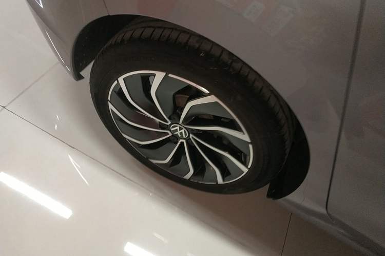 Used Volkswagen Golf 2021 280TSI DSG Pro Right Rear Wheel Hub