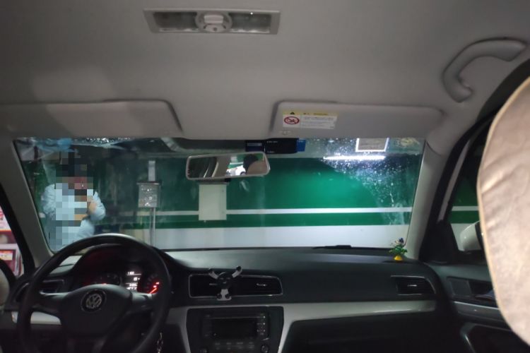 Used Volkswagen Gran Lavida 2015 1.6L Manual Fashion Edition Headliner