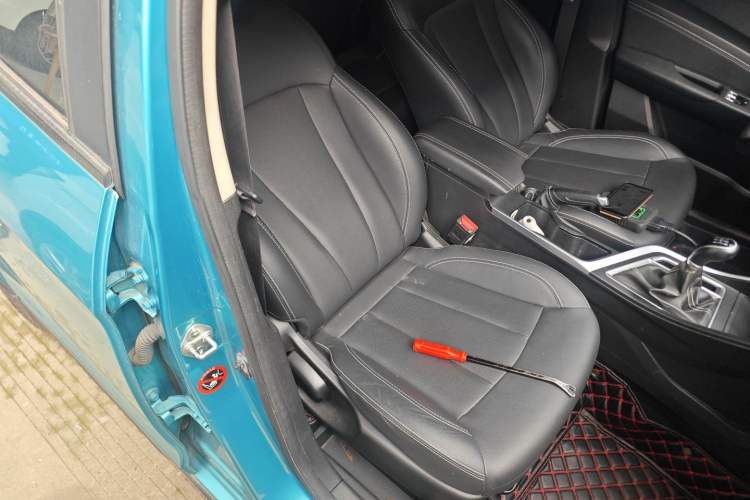 Used Geely Auto Vision X3 2019 Upgraded Model 1.5L Manual Luxury Version
