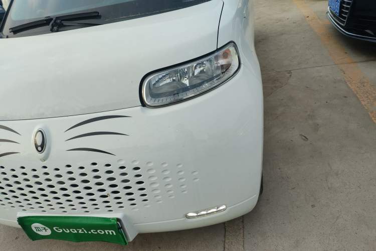 Used ORA White Cat 2022 Upgraded Model 305km Range Luxury Version Lithium-Ion Battery Left Front Headlight