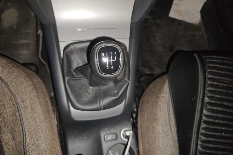 Used Skoda Octavia 2015 Classic Model 1.6L Manual Eado Version