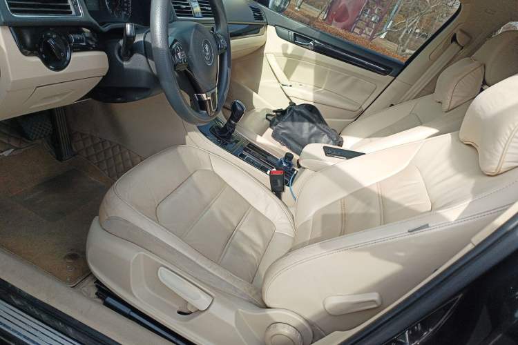 Used Volkswagen Passat 2013 1.8TSI DSG Government Procurement Edition Left Front Seat