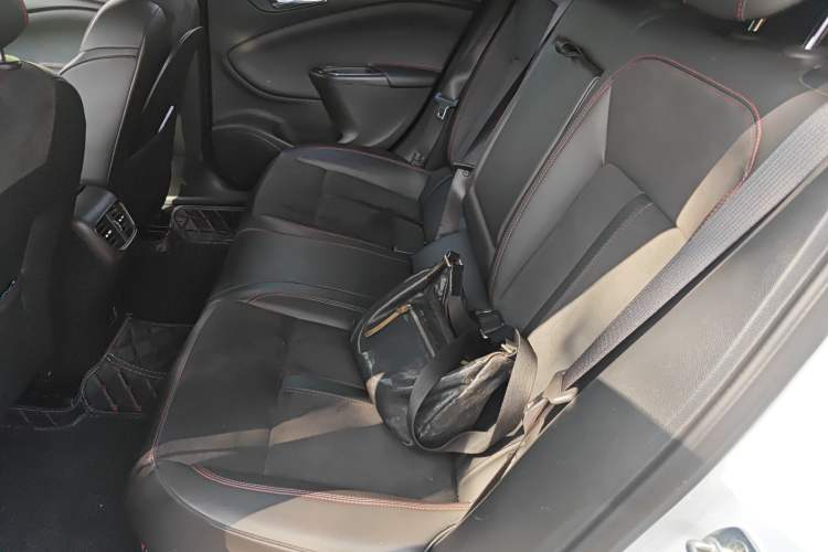 Used Buick Verano 2018 Hatchback GS 20T Dual-Clutch Luxury Model Left Rear Seat